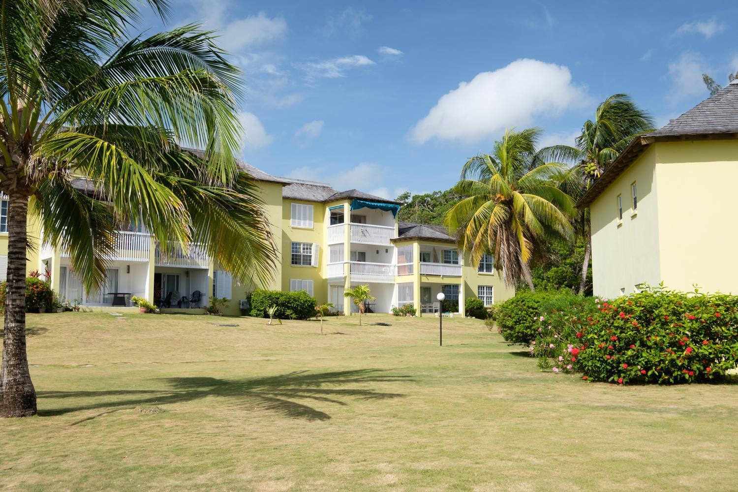 Jamaica Time Driftwood At Sea Palms 3Br 3Ba Condo In Ocho Rios With Pool And Beach Front With Views Only 10 Mins From Ochi Intl Airport Direct Flight From Miami St Mary Exterior photo
