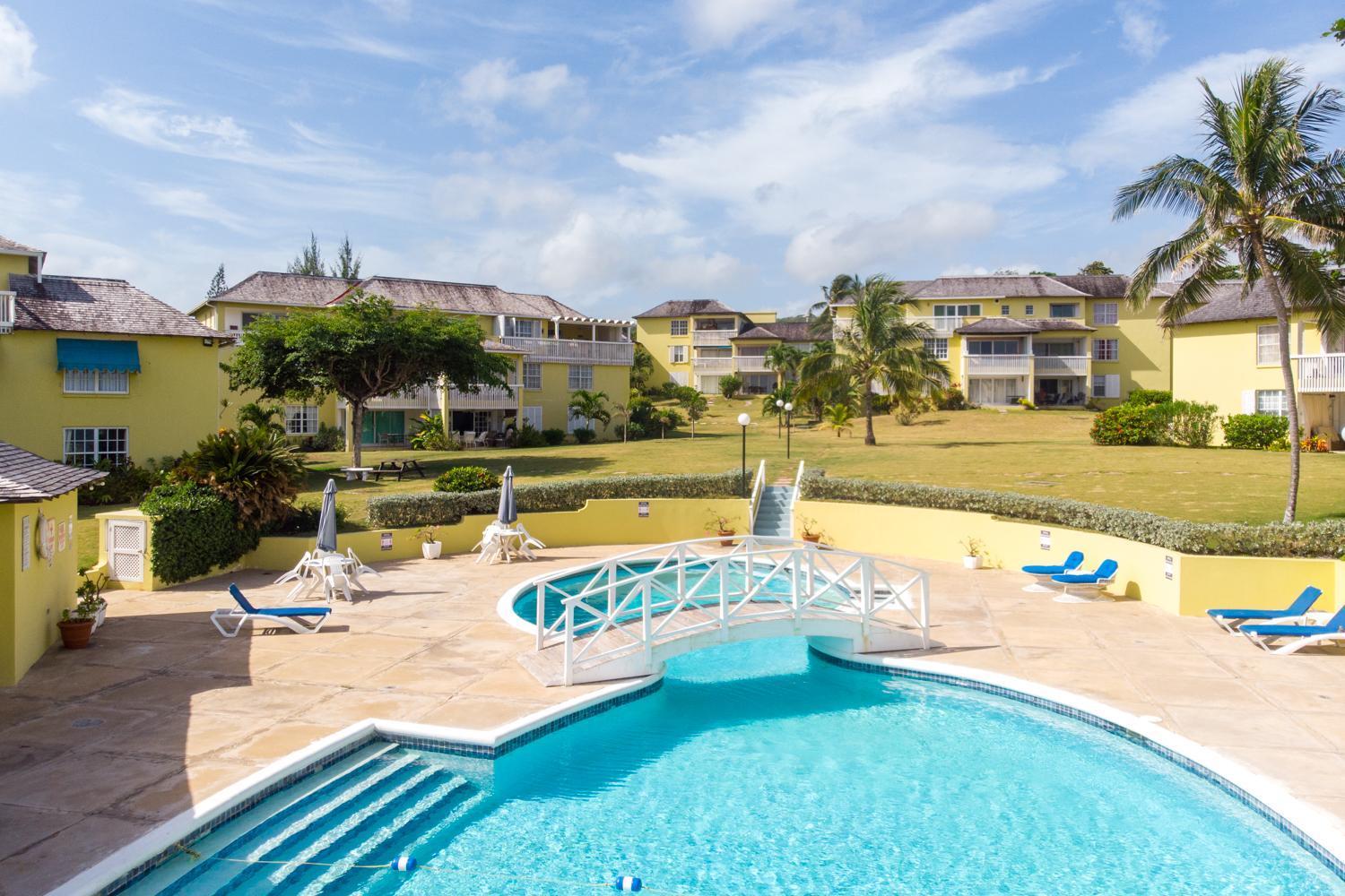 Jamaica Time Driftwood At Sea Palms 3Br 3Ba Condo In Ocho Rios With Pool And Beach Front With Views Only 10 Mins From Ochi Intl Airport Direct Flight From Miami St Mary Exterior photo